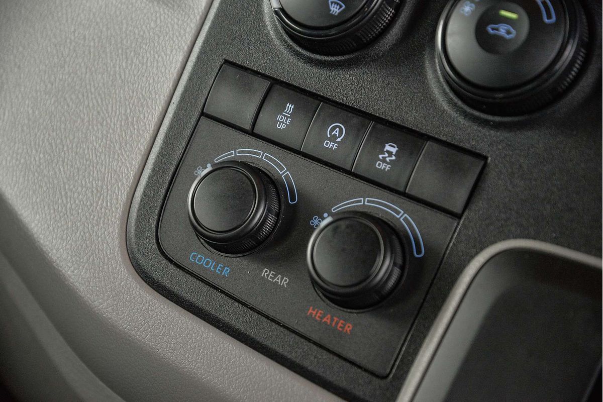 2020 Toyota Hiace Commuter GDH322R ELWB