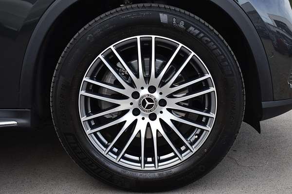 2025 Mercedes-Benz GLC-Class GLC200 X254