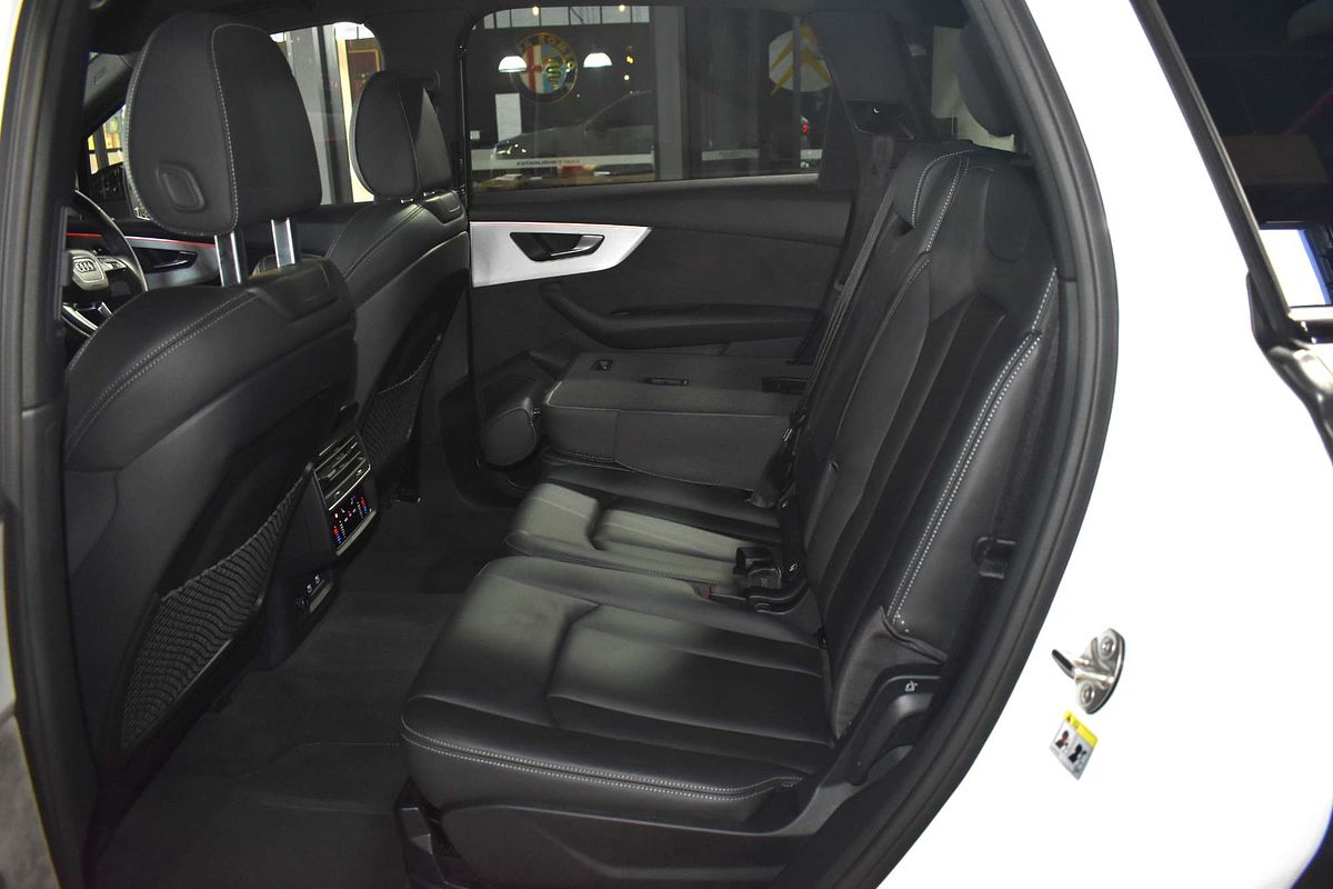 2020 Audi Q7 50 TDI S line 4M