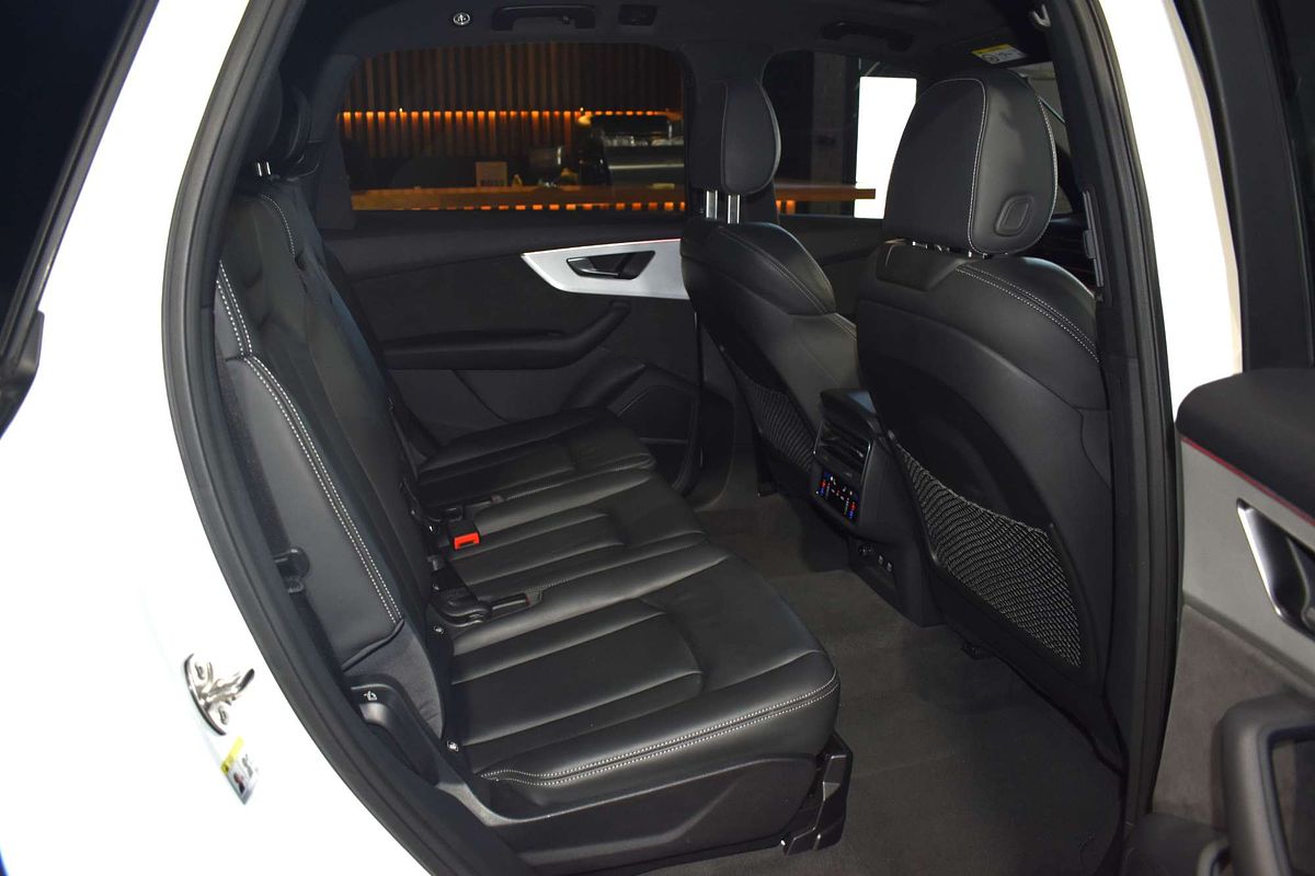 2020 Audi Q7 50 TDI S line 4M