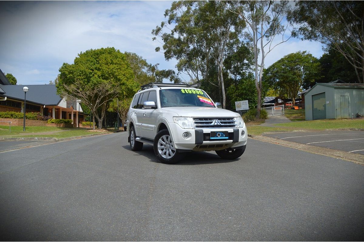 2010 Mitsubishi Pajero Exceed NT