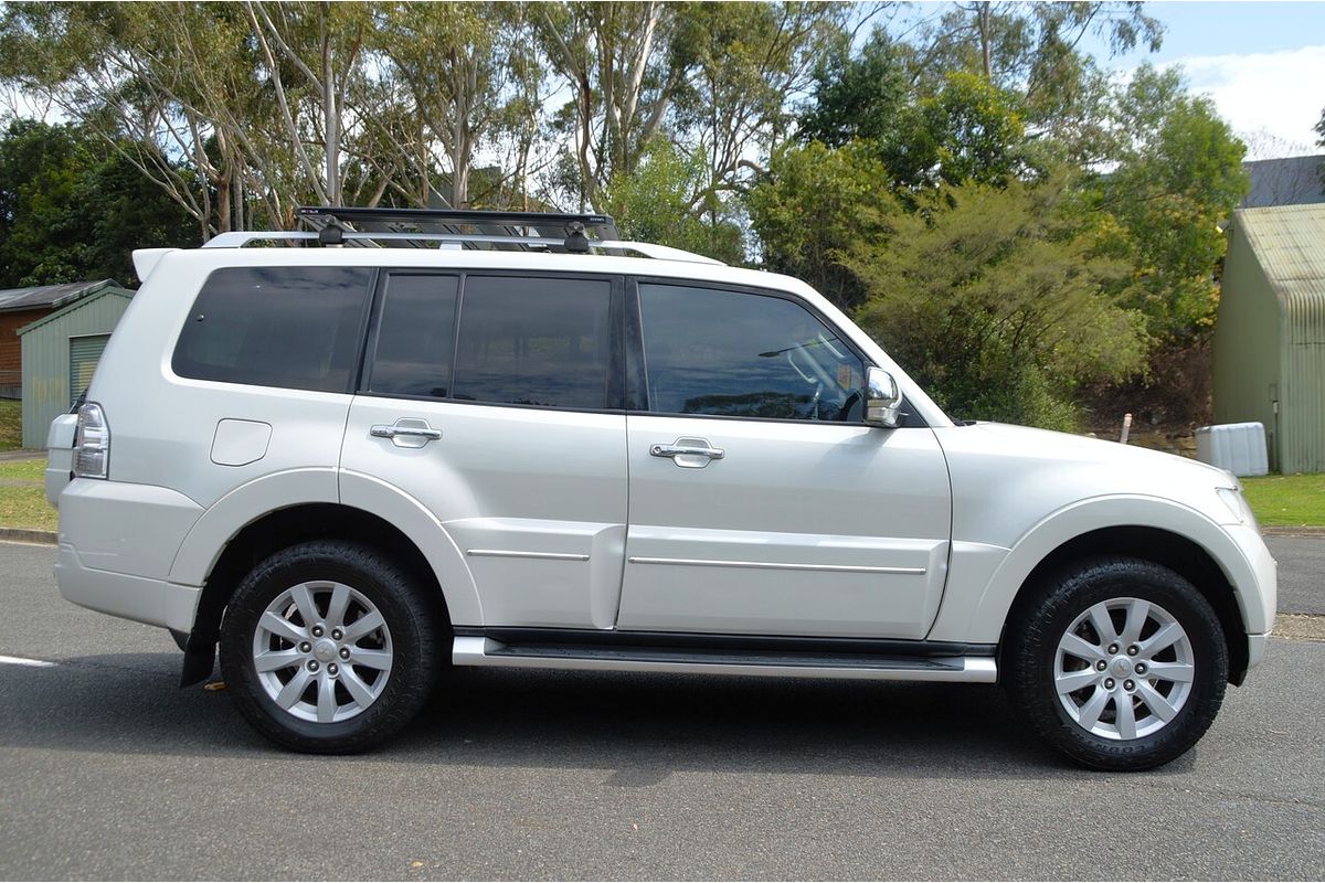 2010 Mitsubishi Pajero Exceed NT