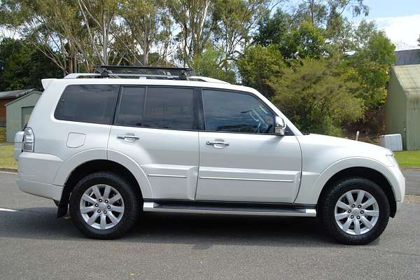 2010 Mitsubishi Pajero Exceed NT