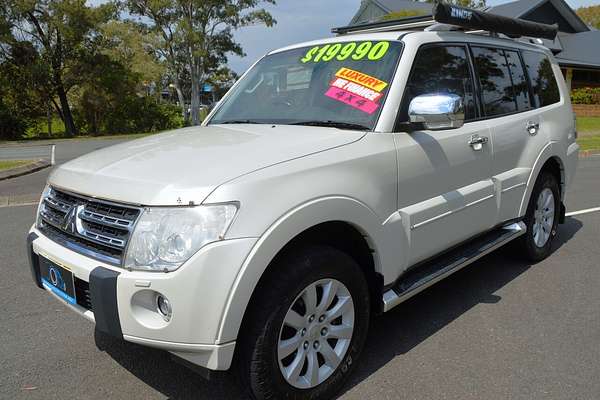 2010 Mitsubishi Pajero Exceed NT