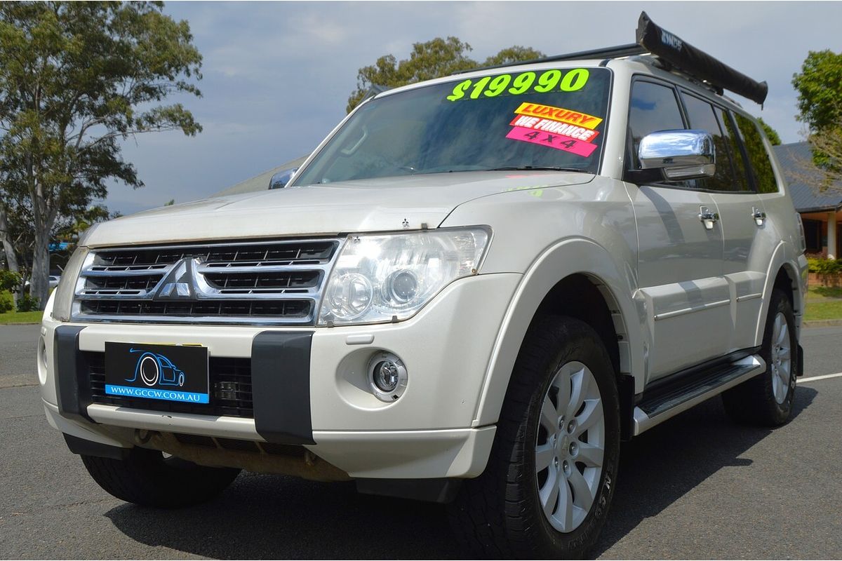 2010 Mitsubishi Pajero Exceed NT