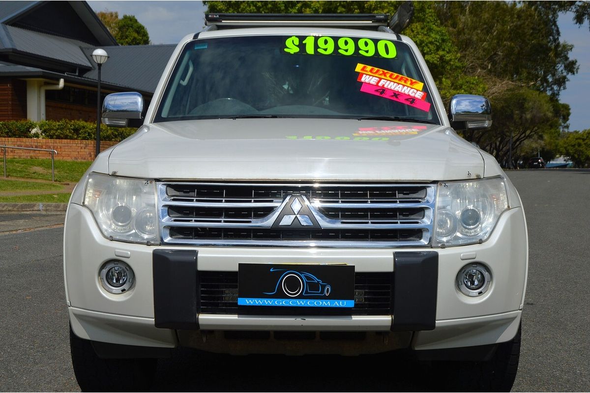2010 Mitsubishi Pajero Exceed NT
