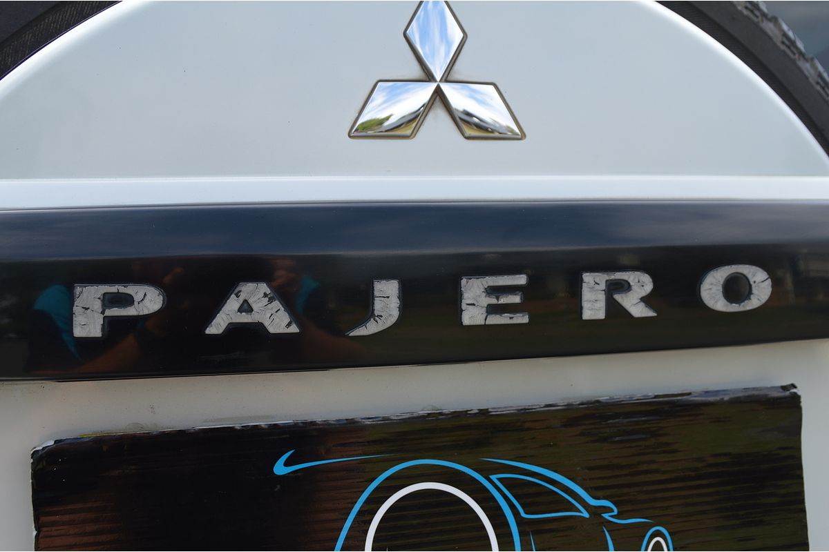 2010 Mitsubishi Pajero Exceed NT