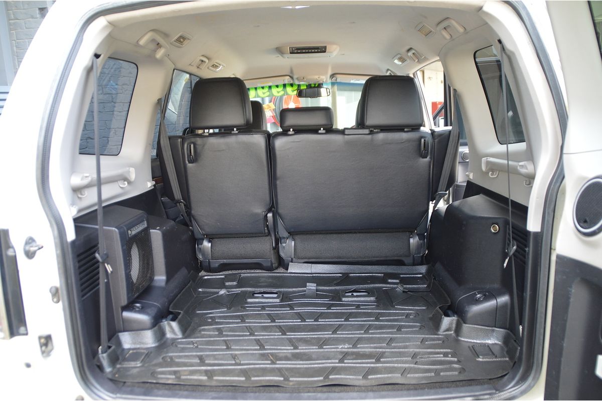2010 Mitsubishi Pajero Exceed NT