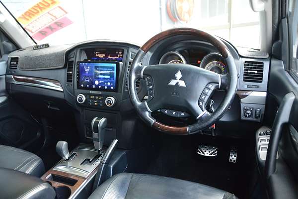 2010 Mitsubishi Pajero Exceed NT