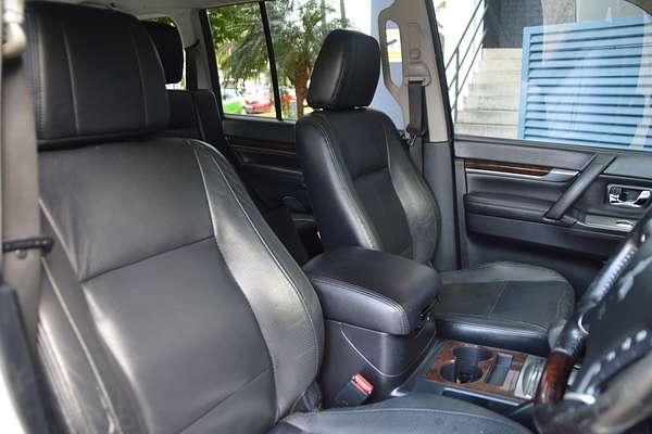 2010 Mitsubishi Pajero Exceed NT