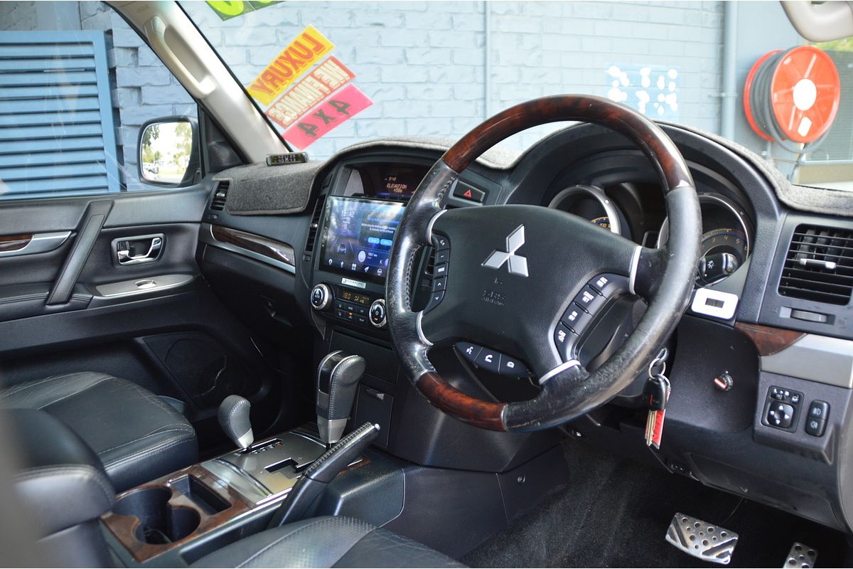 2010 Mitsubishi Pajero Exceed NT