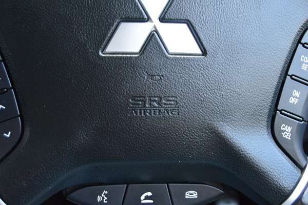 2010 Mitsubishi Pajero Exceed NT