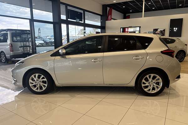 2017 Toyota Corolla Ascent Sport ZRE182R