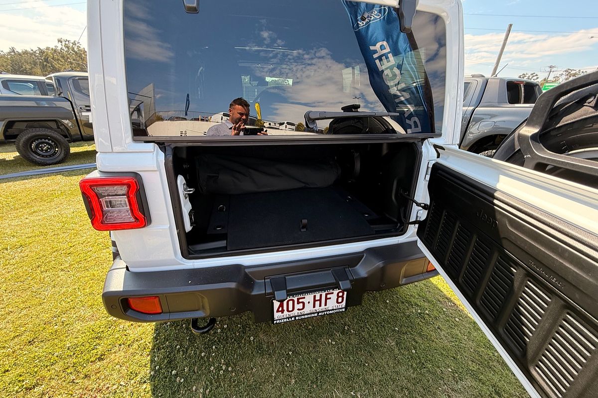 2023 Jeep Wrangler Unlimited Overland JL