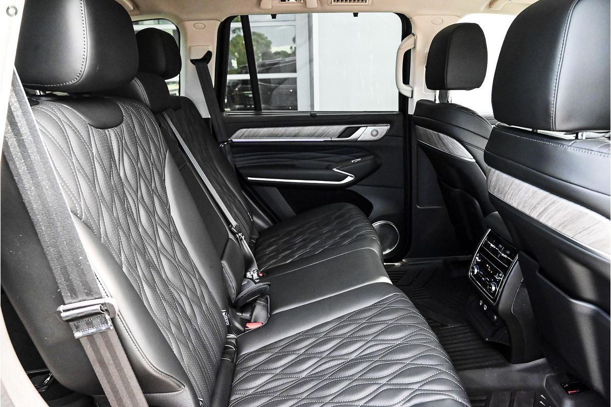 2025 GWM Tank 500 Ultra Hybrid P03