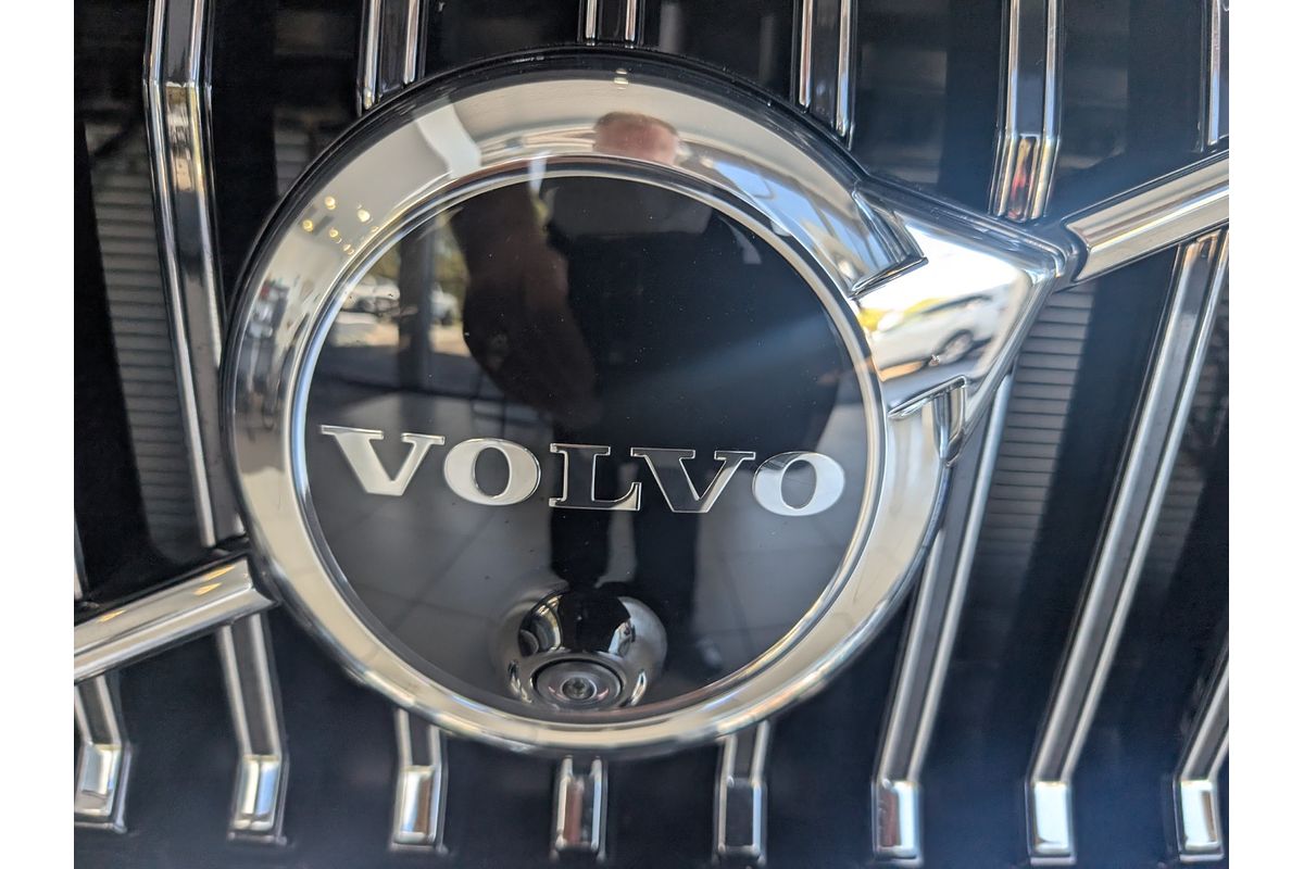 2021 Volvo XC60 B5 Inscription