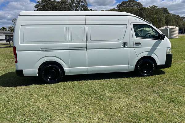 2015 Toyota Hiace KDH221R ELWB