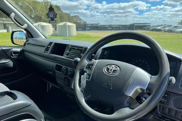 2015 Toyota Hiace KDH221R ELWB