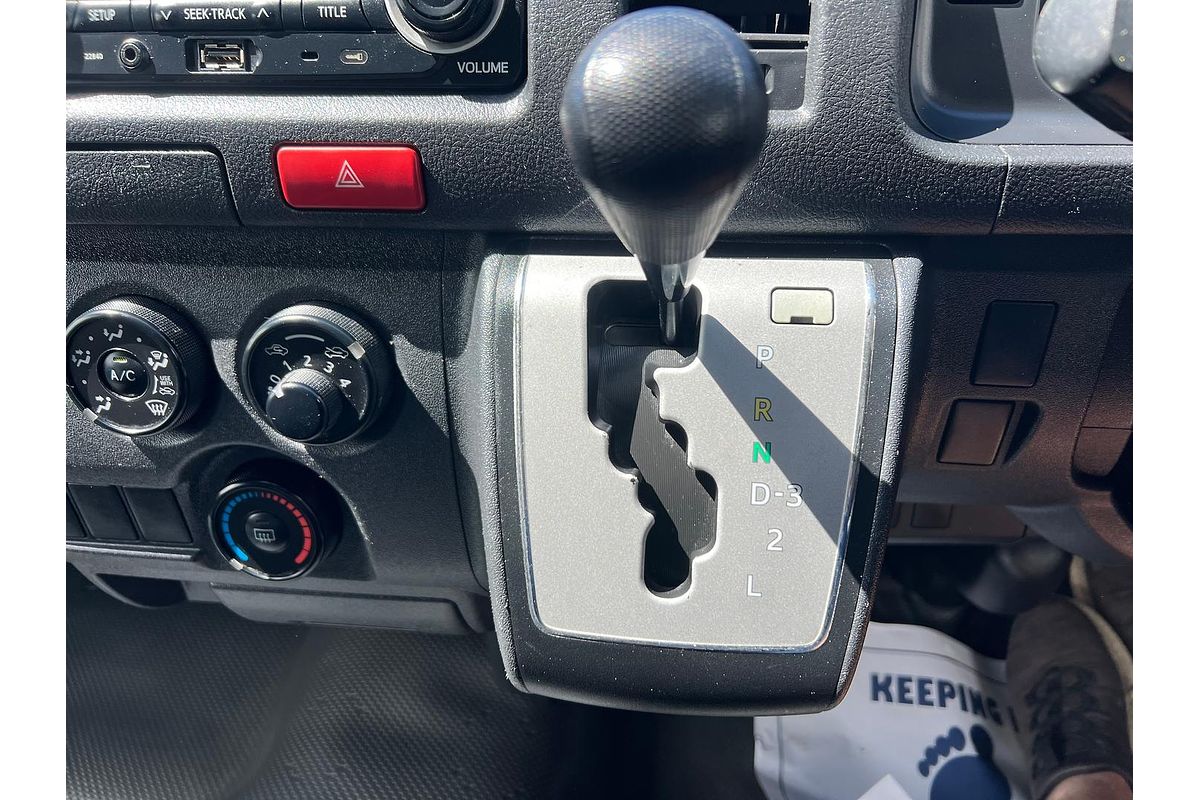 2015 Toyota Hiace KDH221R ELWB