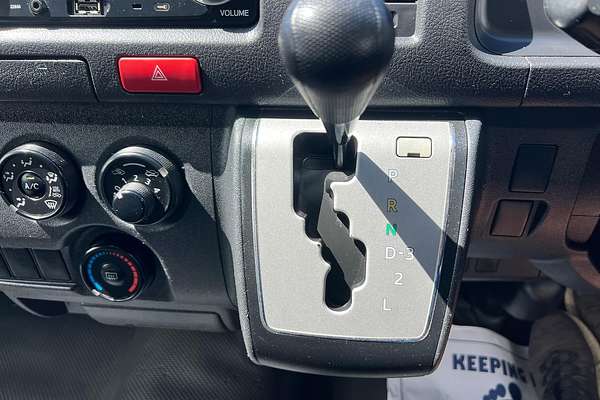 2015 Toyota Hiace KDH221R ELWB