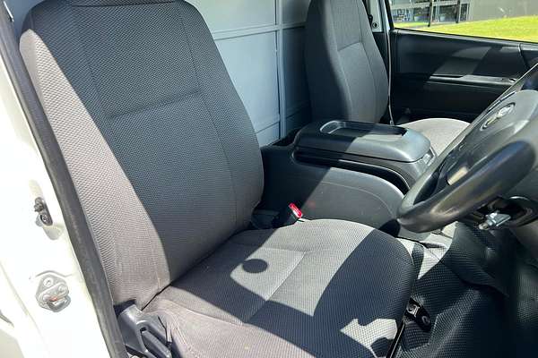 2015 Toyota Hiace KDH221R ELWB