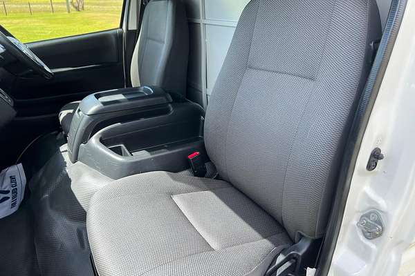 2015 Toyota Hiace KDH221R ELWB