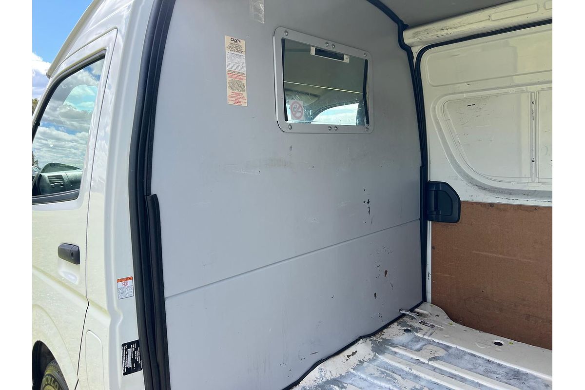 2015 Toyota Hiace KDH221R ELWB