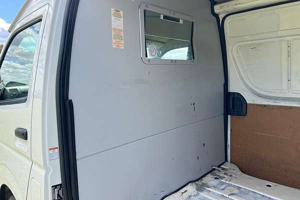 2015 Toyota Hiace KDH221R ELWB