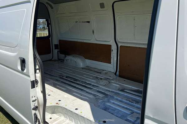 2015 Toyota Hiace KDH221R ELWB