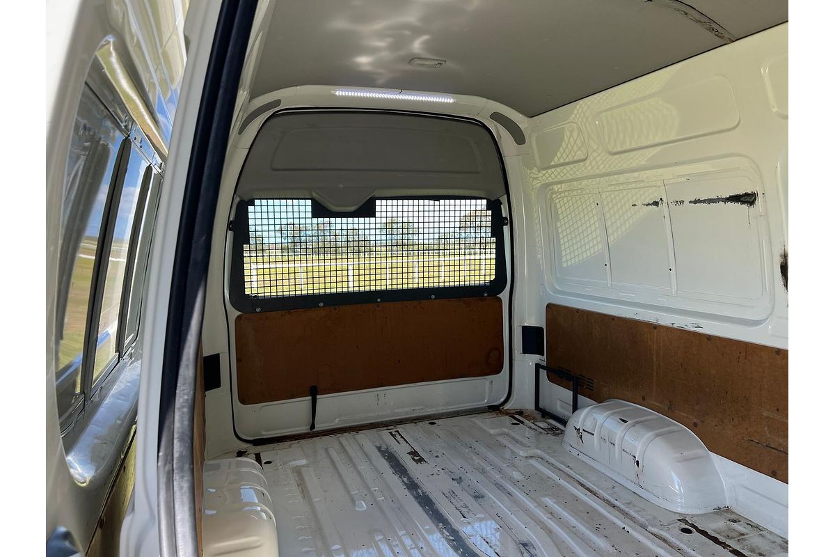 2015 Toyota Hiace KDH221R ELWB