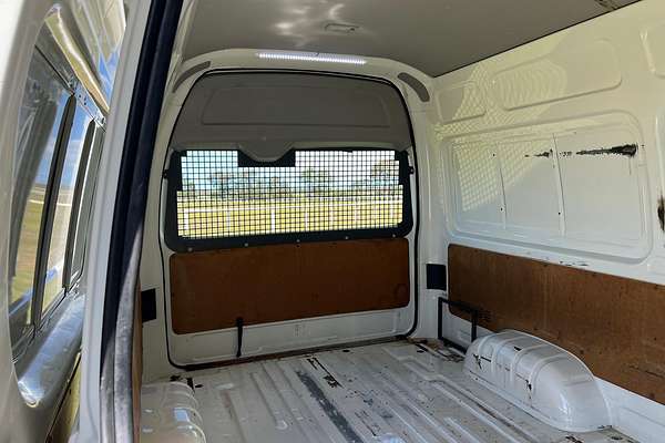 2015 Toyota Hiace KDH221R ELWB
