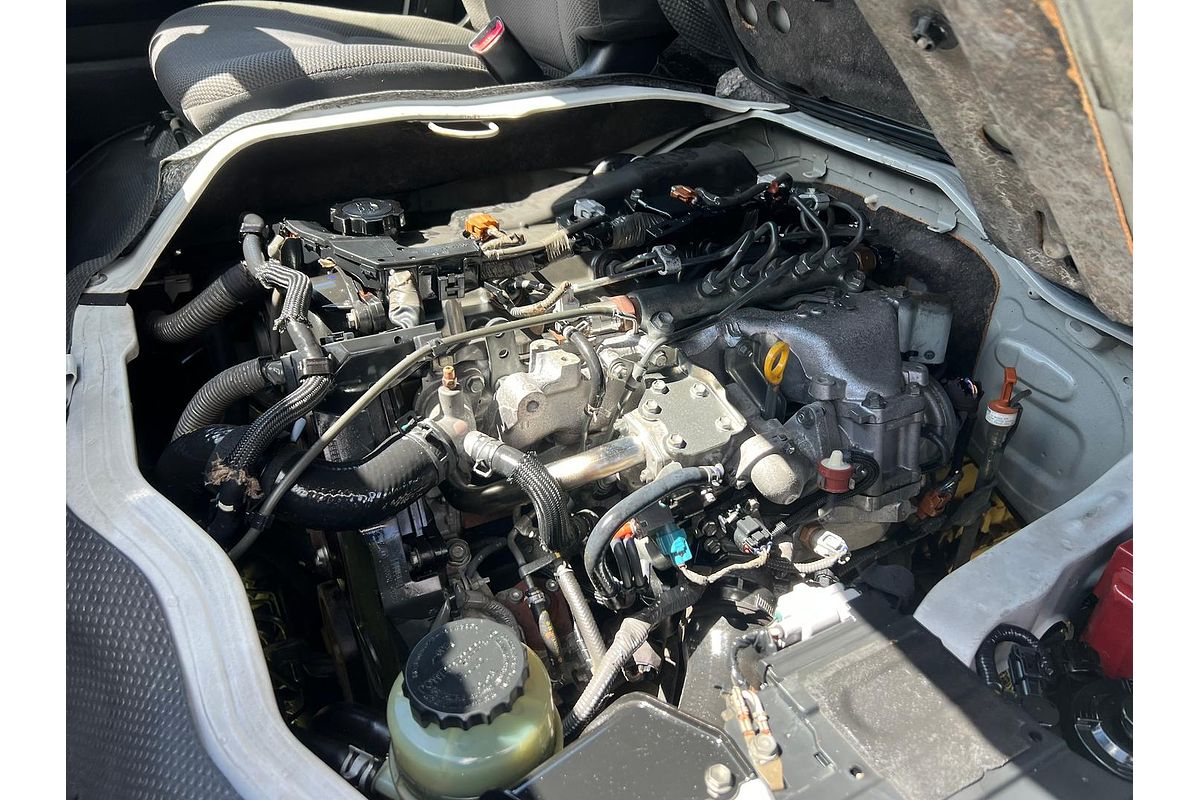 2015 Toyota Hiace KDH221R ELWB