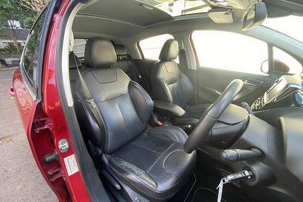 2014 Peugeot 208 Allure Premium A9