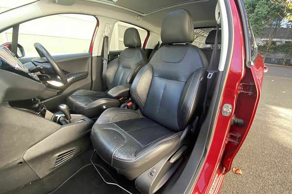 2014 Peugeot 208 Allure Premium A9