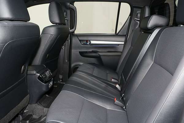 2025 Toyota Hilux Rogue 48V GUN126R 4X4