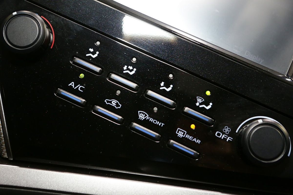 2019 Toyota Camry Ascent ASV70R