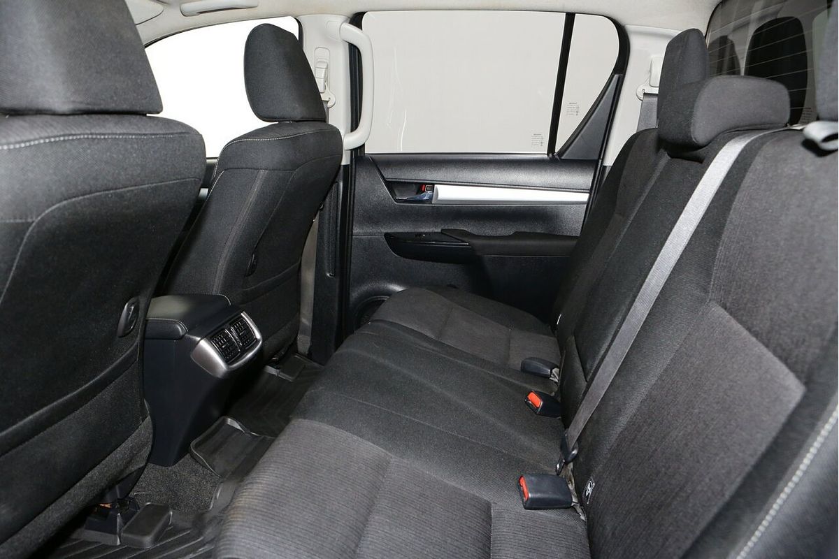 2019 Toyota Hilux SR5 GUN126R 4X4