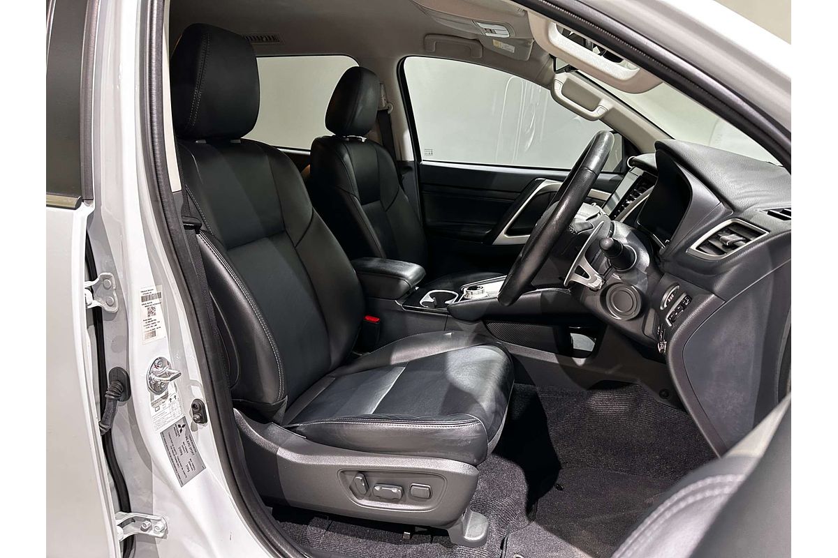 2023 Mitsubishi Pajero Sport GSR QF