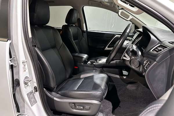 2023 Mitsubishi Pajero Sport GSR QF