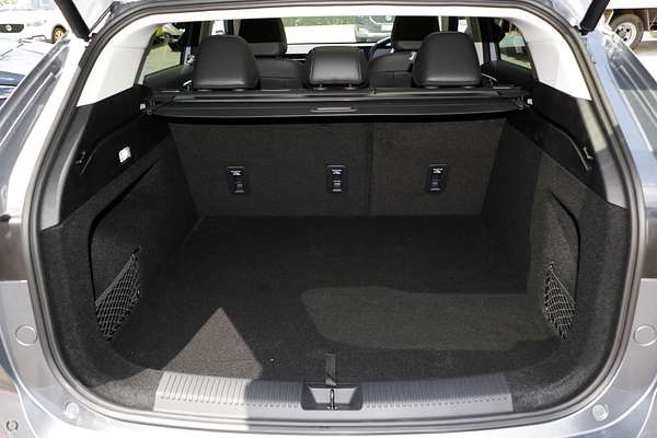 2025 MG HS Essence AS33