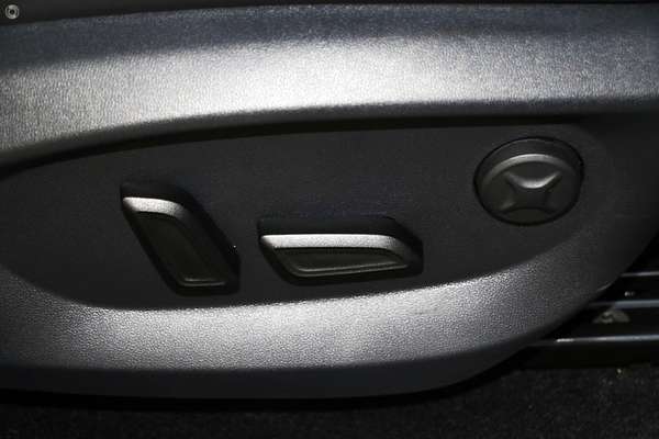 2025 MG HS Essence AS33