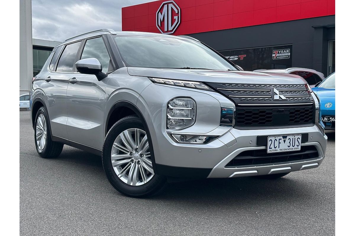 2022 Mitsubishi Outlander LS ZM