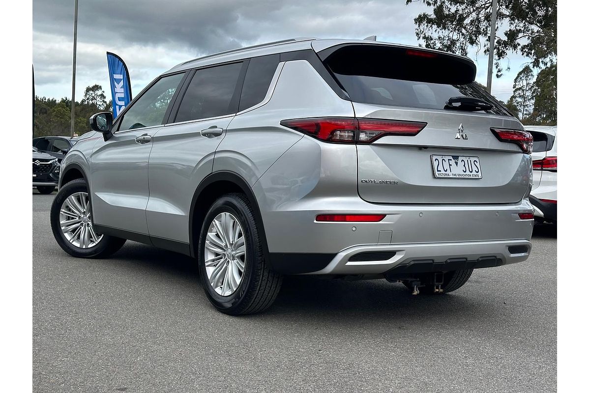 2022 Mitsubishi Outlander LS ZM