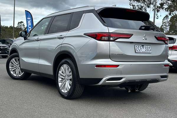 2022 Mitsubishi Outlander LS ZM