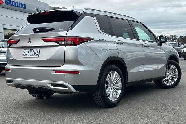 2022 Mitsubishi Outlander LS ZM