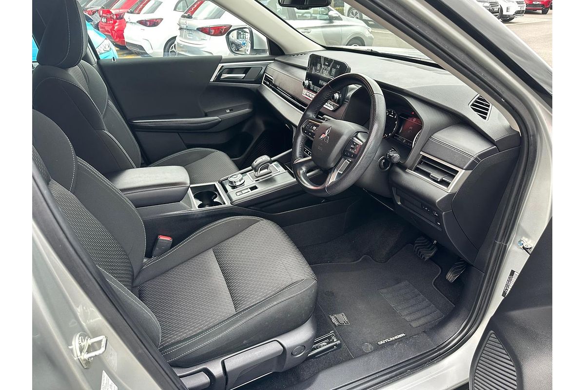 2022 Mitsubishi Outlander LS ZM