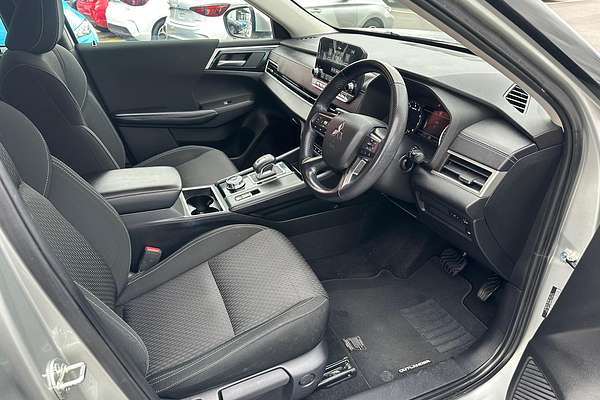 2022 Mitsubishi Outlander LS ZM