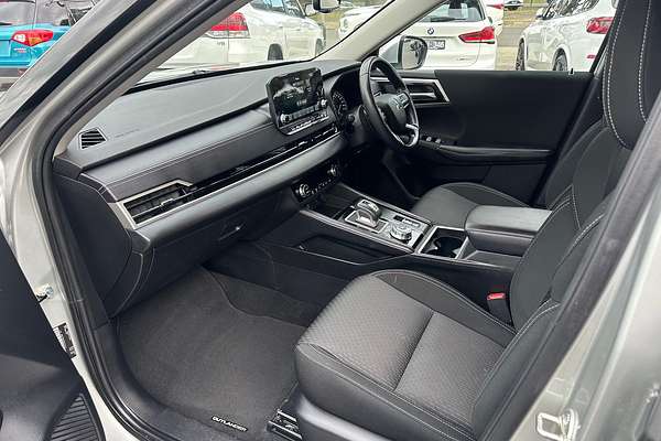 2022 Mitsubishi Outlander LS ZM