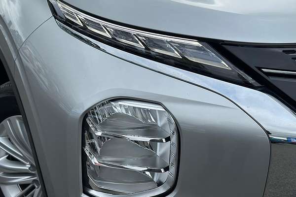 2022 Mitsubishi Outlander LS ZM