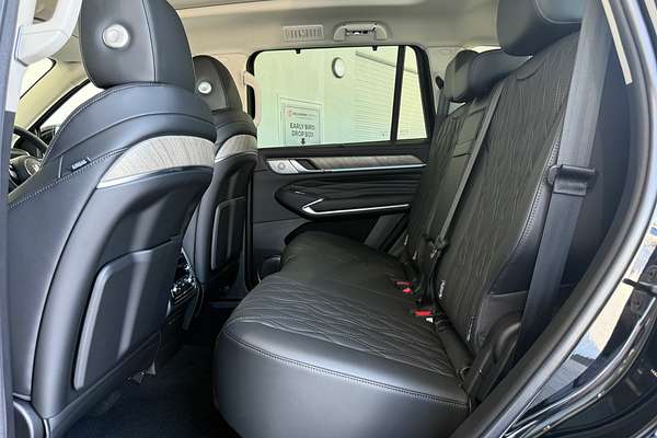 2025 GWM Tank 500 Ultra Hybrid P03